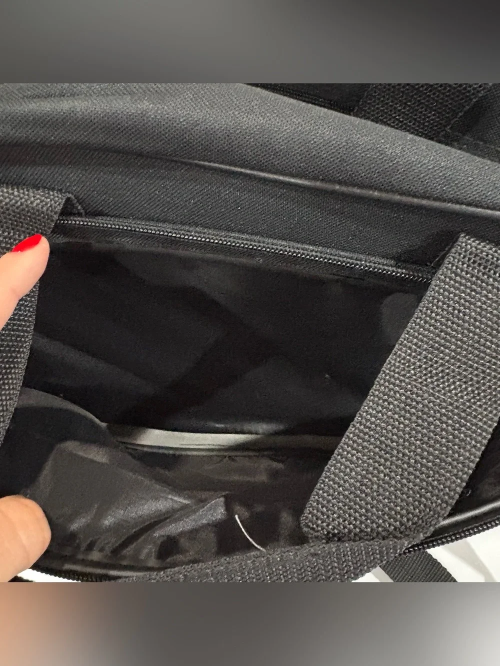 Forecast‎ Men’s Travel Bag Carry On Black 11x15 Zipper Crossbody Strap